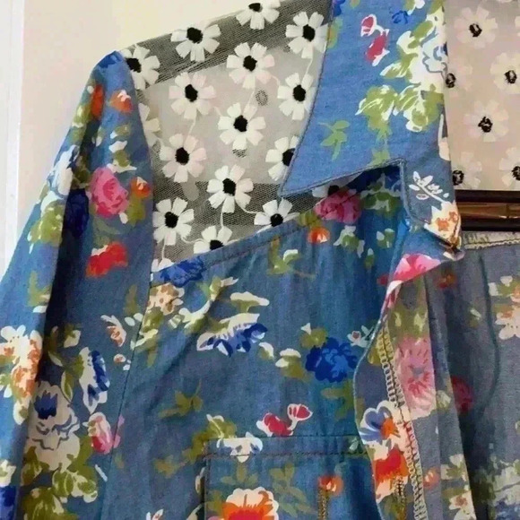 Top - Picture 3 of 4